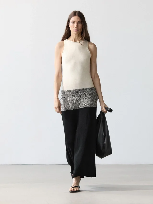 Abito midi in maglia a contrasto 100% cotone Abito midi in maglia a contrasto 100% cotone