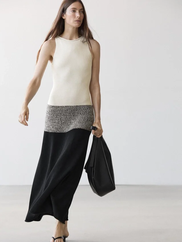 Abito midi in maglia a contrasto 100% cotone Abito midi in maglia a contrasto 100% cotone