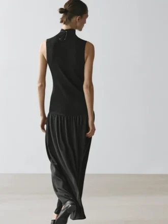 Abito midi in maglia con dettagli a contrasto