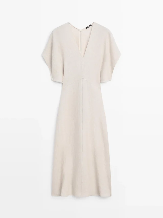 Abito midi leggero in lino a maniche corte Abito midi leggero in lino a maniche corte