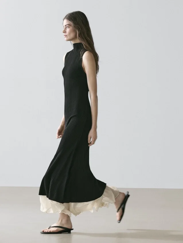 Abito midi plissettato con volant Abito midi plissettato con volant