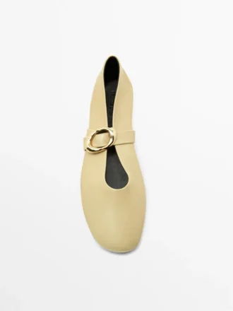 Ballerine in pelle con fibbia