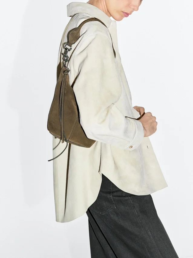 Borsa a secchiello in pelle scamosciata crosta Borsa a secchiello in pelle scamosciata crosta