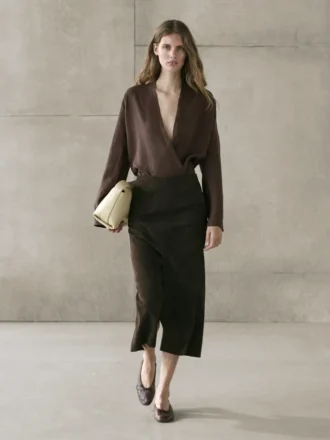 Camicetta avvolgente in lino dalla vestibilità ampia