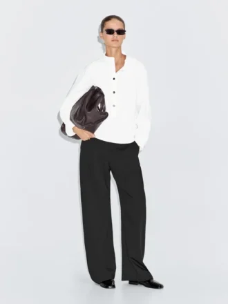 Camicia con colletto alla coreana e bottoni dorati