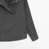 Camicia fluida a righe con dettaglio sul colletto
