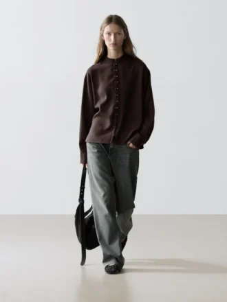 Camicia fluida con dettagli abbottonati