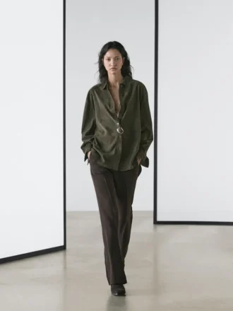 Camicia in pelle scamosciata con cuciture