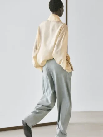 Camicia in seta con dettagli abbottonati