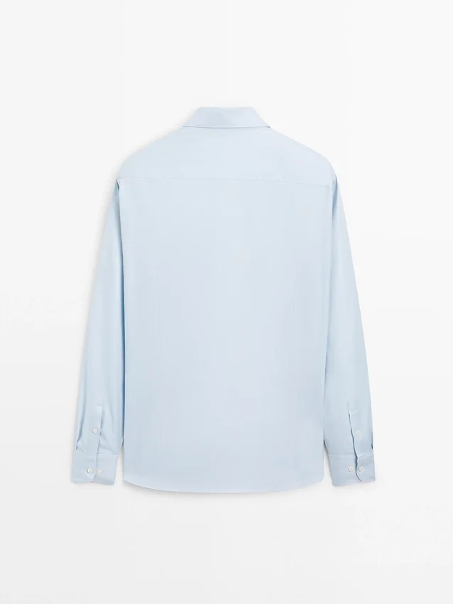 Camicia slim fit in 100% cotone Oxford Camicia slim fit in 100% cotone Oxford