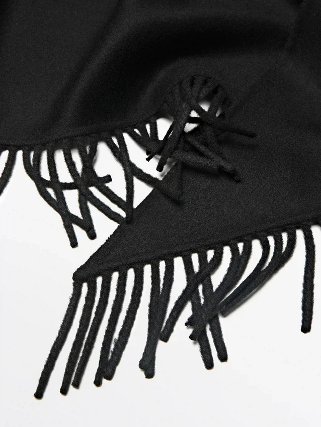 Cappa in maglia mista lana con frange Cappa in maglia mista lana con frange