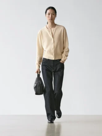 Cardigan in maglia di lana con collo rotondo