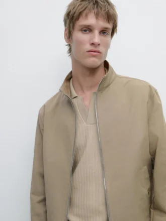 Giacca corta con dettagli tasca