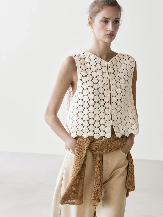 Gilet all’uncinetto in cotone con dettagli floreali Gilet all’uncinetto in cotone con dettagli floreali