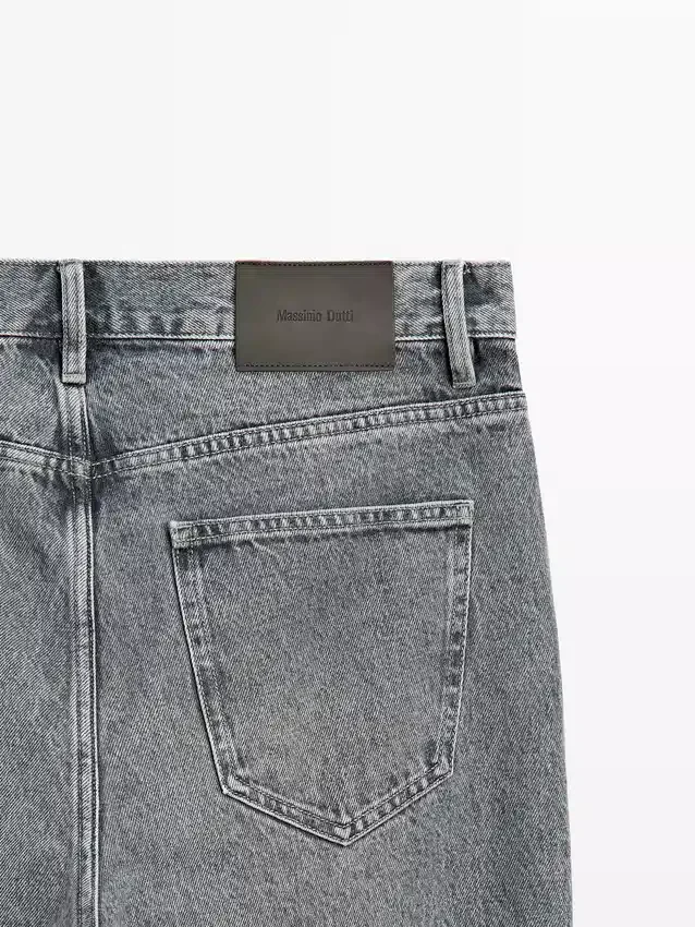 Jeans a gamba dritta Jeans a gamba dritta