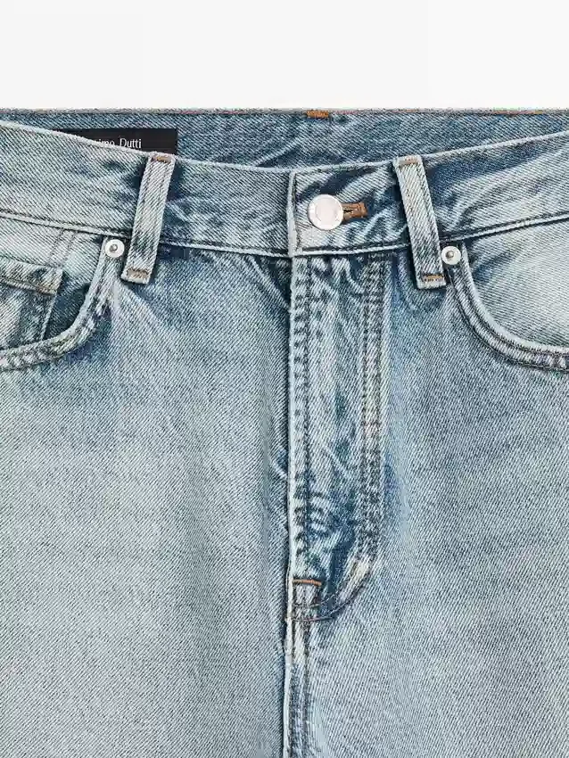 Jeans a gamba dritta a vita alta Jeans a gamba dritta a vita alta