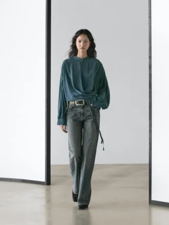 Camicetta fluida con scollo incrociato