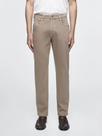 Jeans dal taglio affusolato