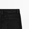 Jeans slim fit a vita media e cropped