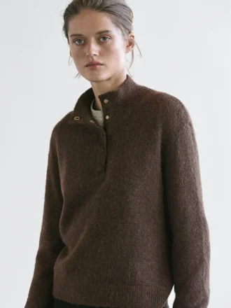 Maglione in maglia a collo alto con bottoni a pressione