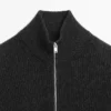 Maglione in maglia con collo alto e zip