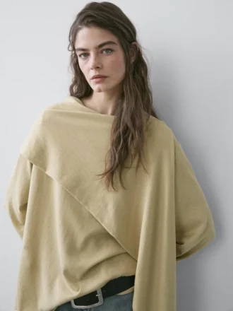 Maglione in maglia con dettaglio a sciarpa