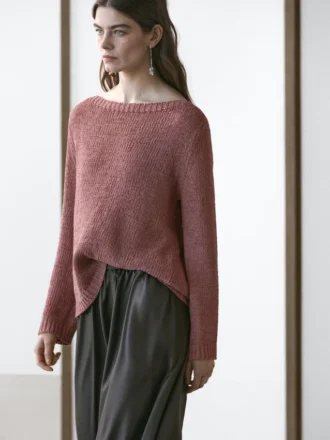 Maglione in maglia con scollo a barchetta