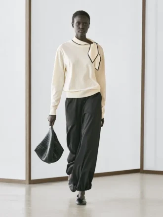 Maglione in maglia di cotone con dettaglio a sciarpa