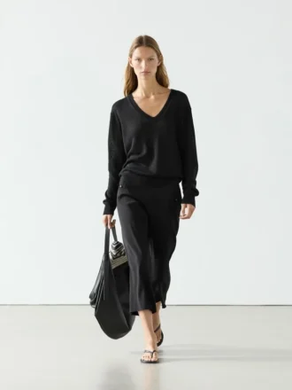 Maglione in maglia di lino con scollo a V