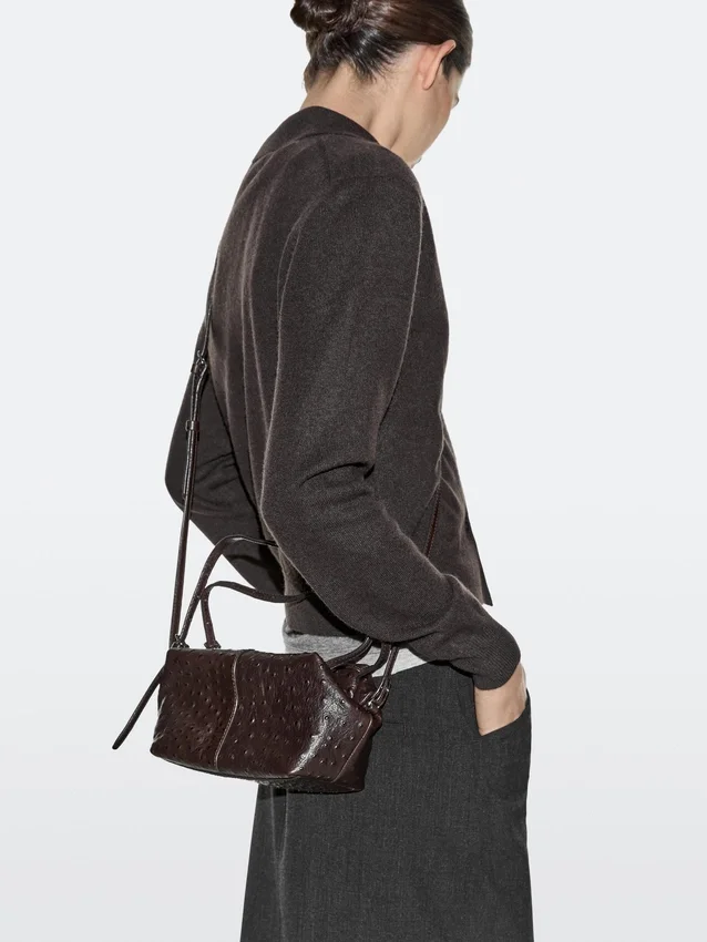 Mini borsa a tracolla in pelle testurizzata Mini borsa a tracolla in pelle testurizzata