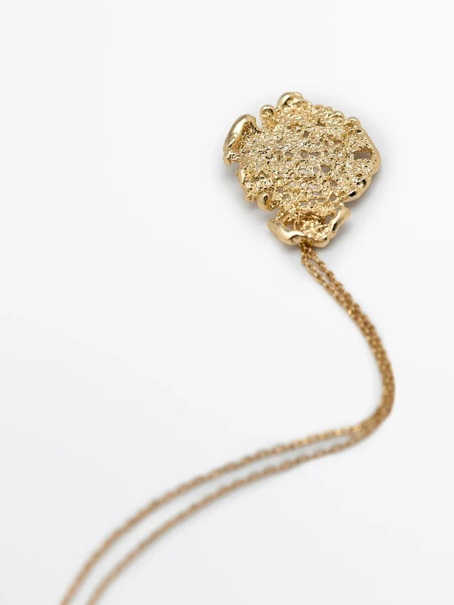 Mini collana con ciondolo in pizzo Mini collana con ciondolo in pizzo