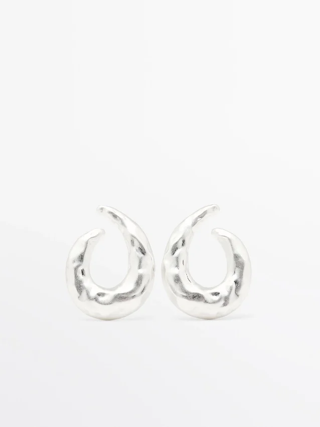 Orecchini a cerchio testurizzati Orecchini a cerchio testurizzati