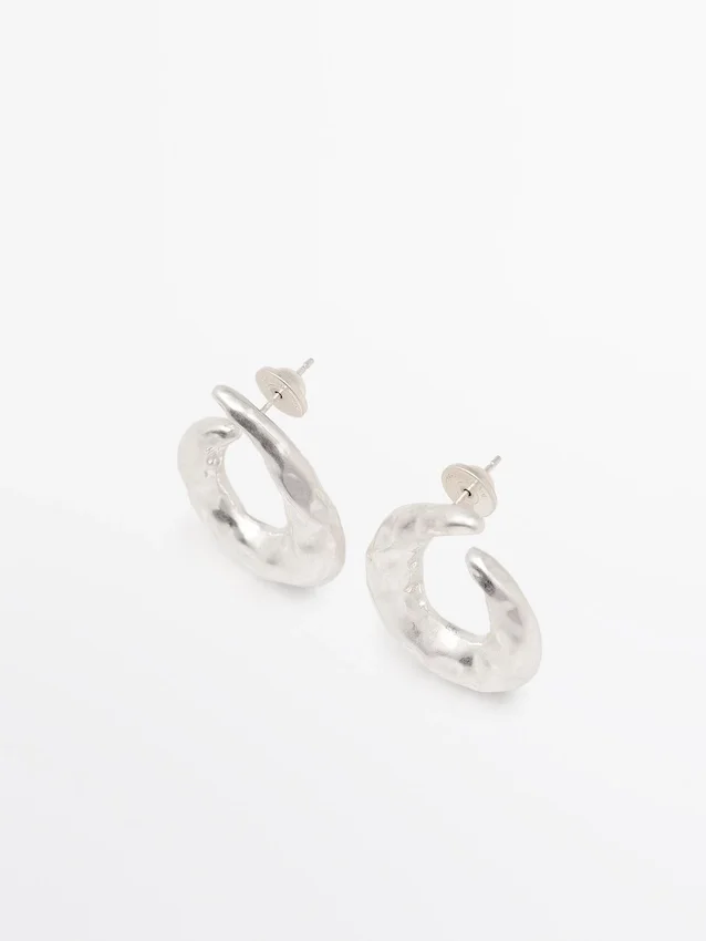 Orecchini a cerchio testurizzati Orecchini a cerchio testurizzati