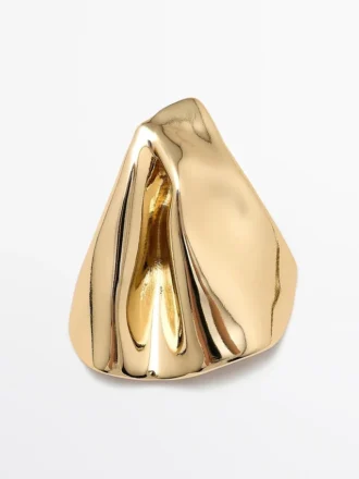 Orecchini di medie dimensioni con pieghe