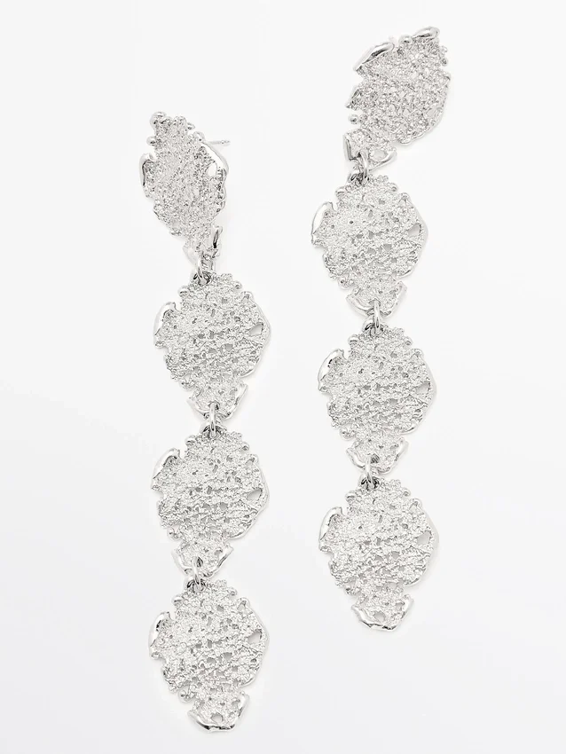 Orecchini lunghi in pizzo Orecchini lunghi in pizzo