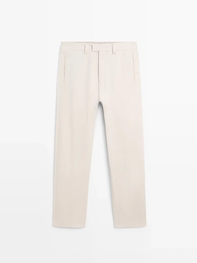 Pantaloni a zampa d’elefante dalla vestibilità sartoriale Pantaloni a zampa d’elefante dalla vestibilità sartoriale