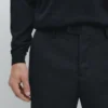 Pantaloni da abito da uomo in lana fresca con microstruttura
