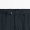 Pantaloni da abito da uomo in lana fresca con microstruttura