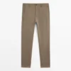 Pantaloni slim fit con micro-trama