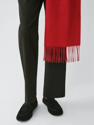 Sciarpa con frange in 100% cashmere