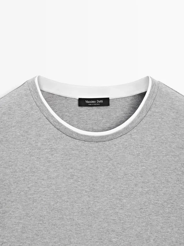 T-Shirt 100% cotone con dettagli a contrasto T-Shirt 100% cotone con dettagli a contrasto