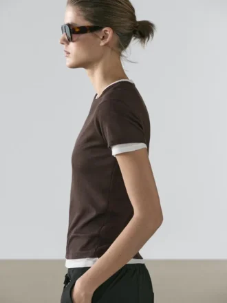 T-Shirt a maniche corte con doppia finitura