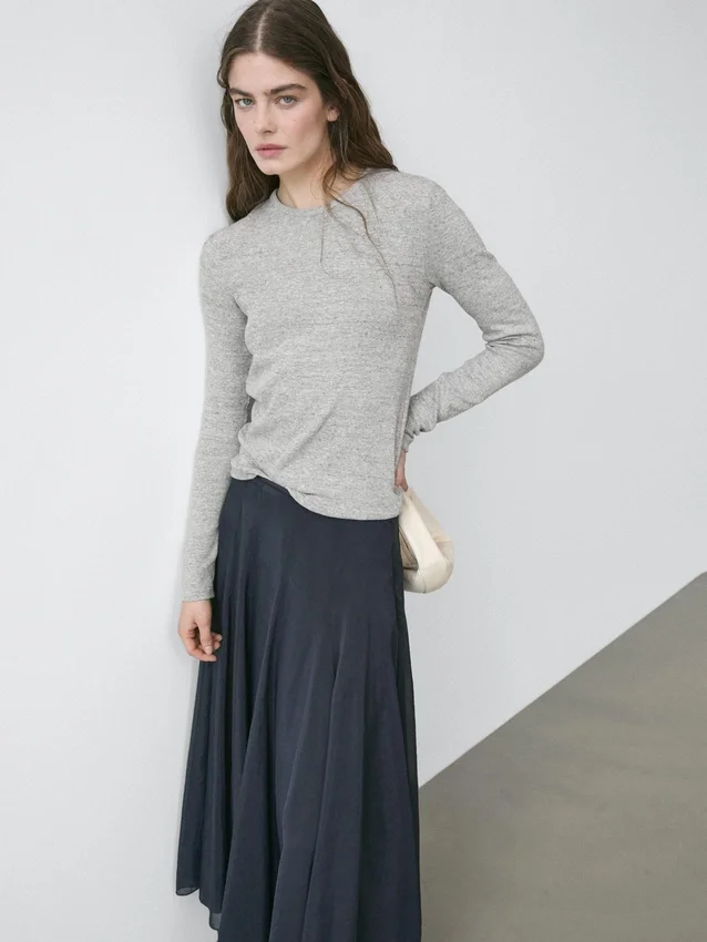 T-Shirt a maniche lunghe con dettagli screziati T-Shirt a maniche lunghe con dettagli screziati