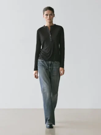 T-Shirt con collo Henley in misto lana