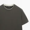T-Shirt in cotone 100% con scollo a contrasto T-Shirt in cotone 100% con scollo a contrasto