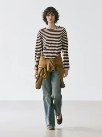 T-Shirt oversize a maniche lunghe a righe